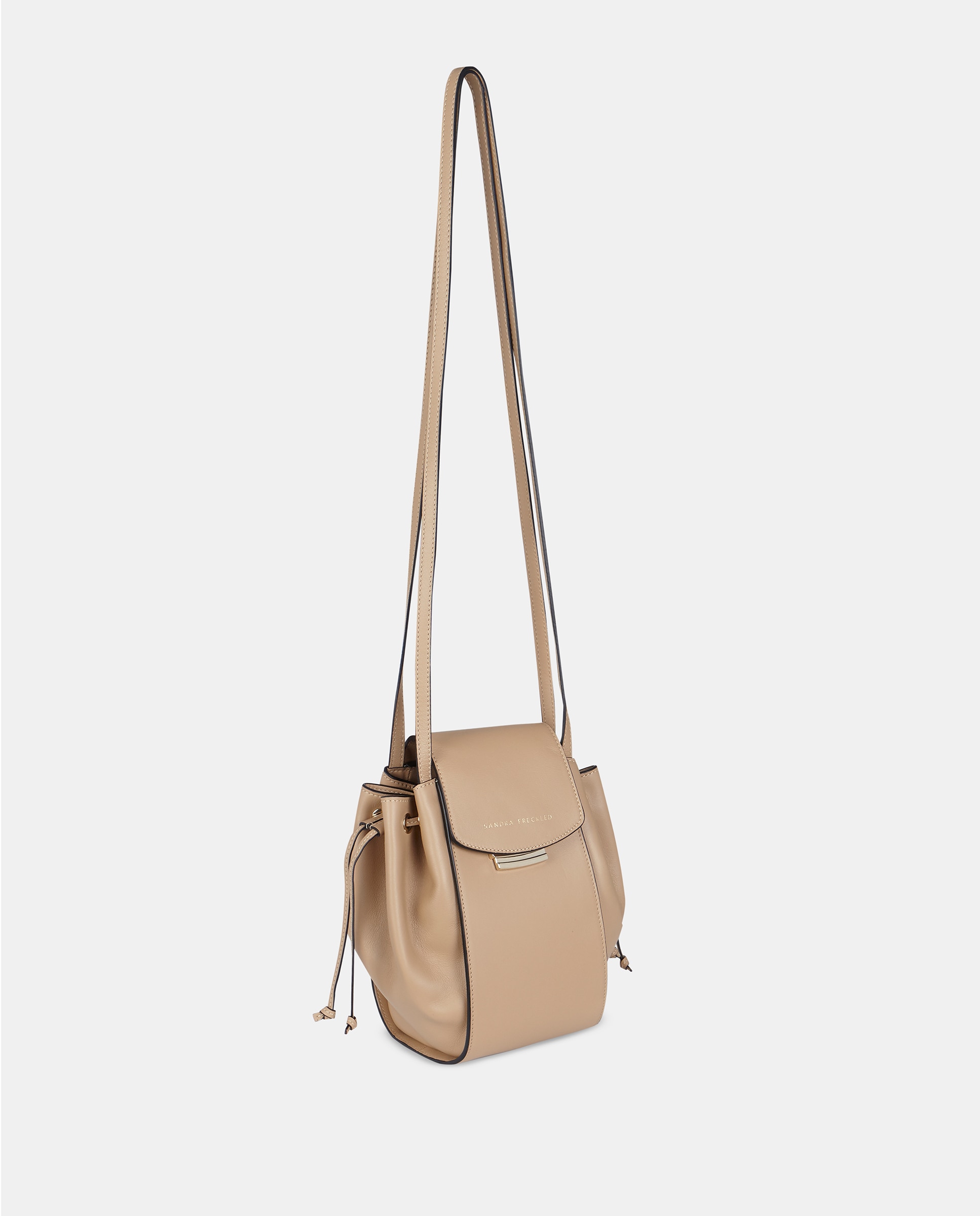 Mala Crossbody em Pele Lisa com Aba e Alças Compridas Natural-2
