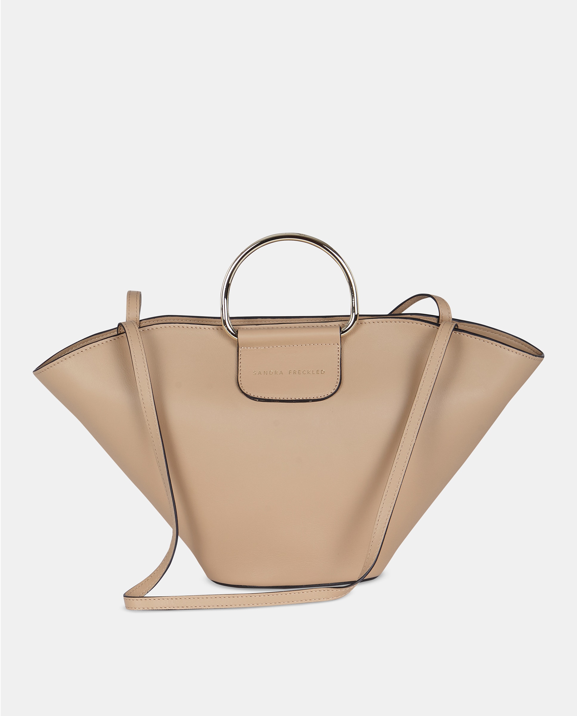 Imagem 0 de Mala Crossbody em Pele Lisa com Alças de Mão Metálicas