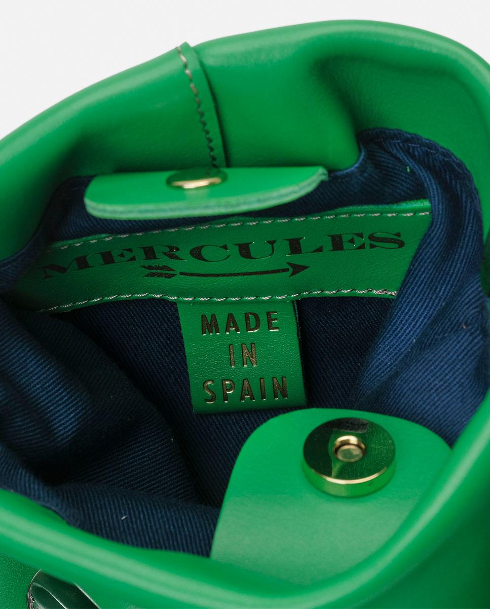 Mala Pequena em Pele com Tachas Decorativas no Corpo e nas Alças Verde-3