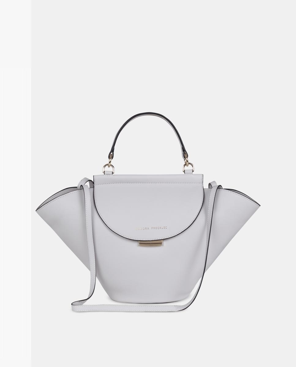 Imagem 0 de Mala Crossbody Grande em Pele Lisa com Alça de Mão e Aba