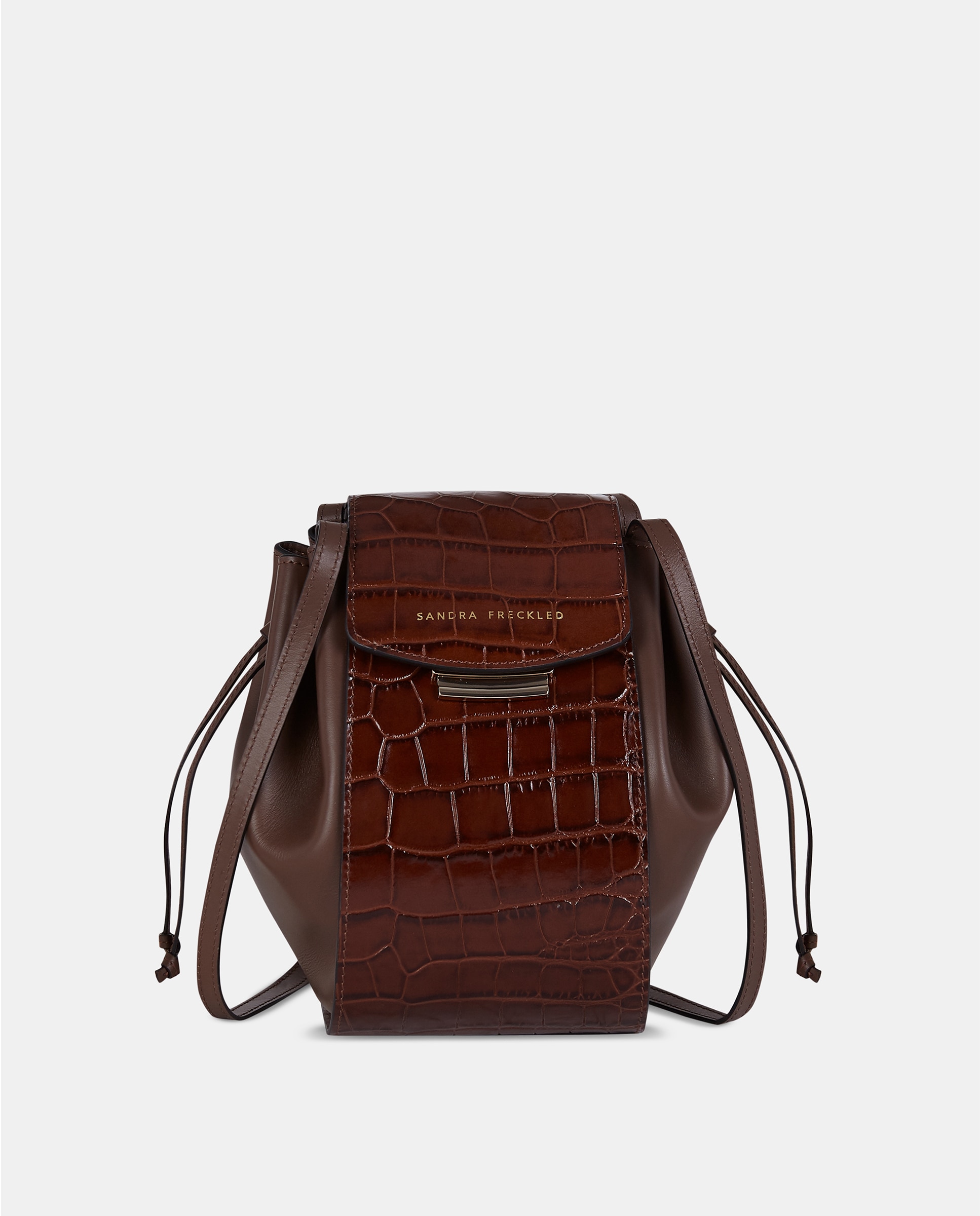 Imagen 0 de Bolso crossbody con solapa y asas largas en piel grabada Marrón chocolate