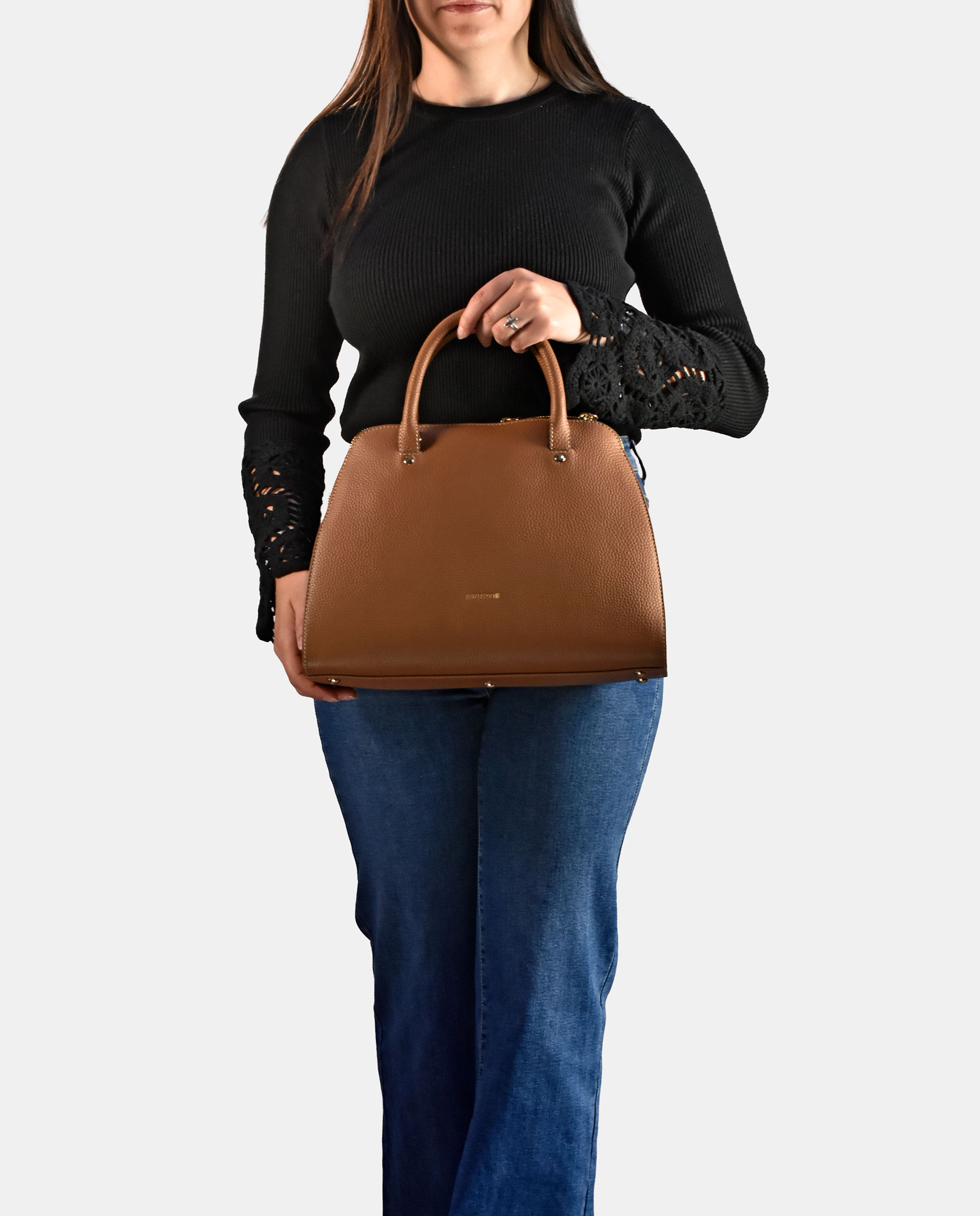 Mala Duffel em Pele com Alças e Alça de Tiracolo Camel-5