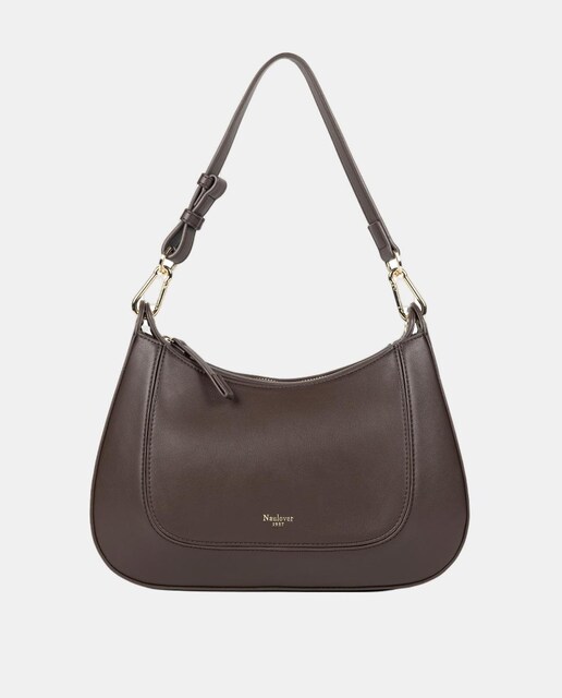 Imagen 0 de Bolso de mujer formato media luna rígido.