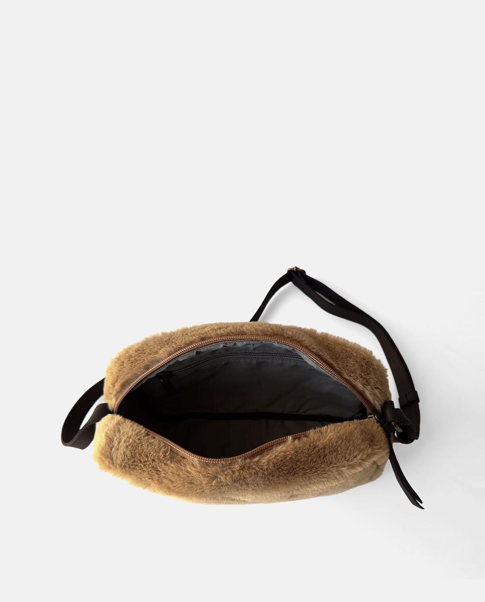 Mala Crossbody Grande de Pelo Camel-4