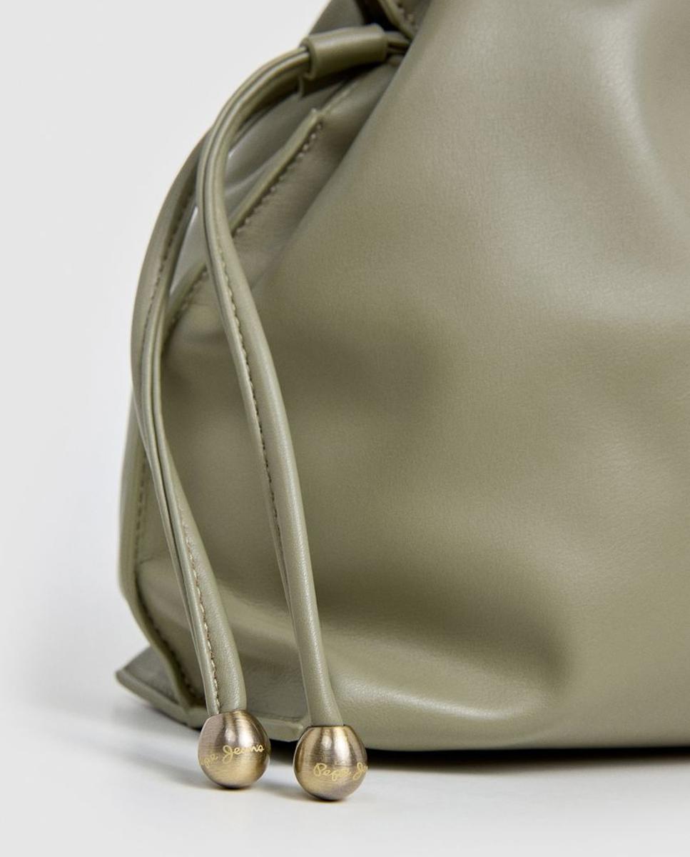 Mala Hobo Gwendolyn com Fecho Magnético e Alça de Corrente Verde-claro-3