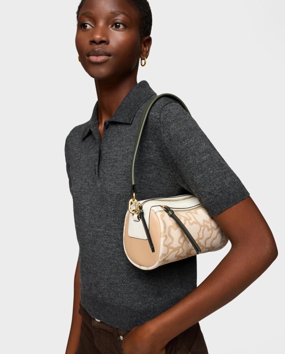 Imagen 0 de Bolso pequeño con cierre de cremallera. Beige