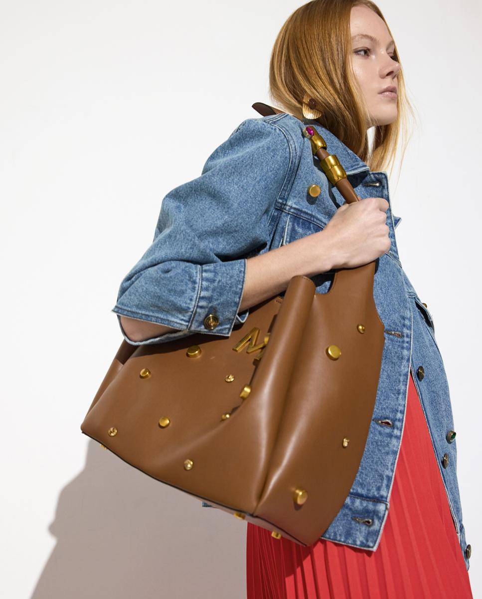 Imagen 7 de Shopper con remaches variados - Lola Casademunt - Marrón claro Marrón claro