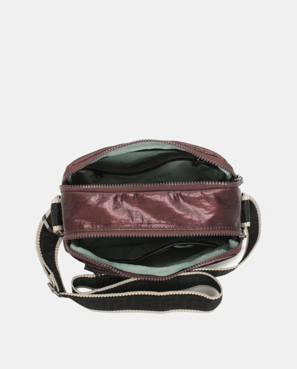 Imagen 3 de BOLSO CROSS BODY PEQUEÑO MATERIAL SATINADO CON BOLSILLO DELANTERO - Robert Pietri - Granate Granate