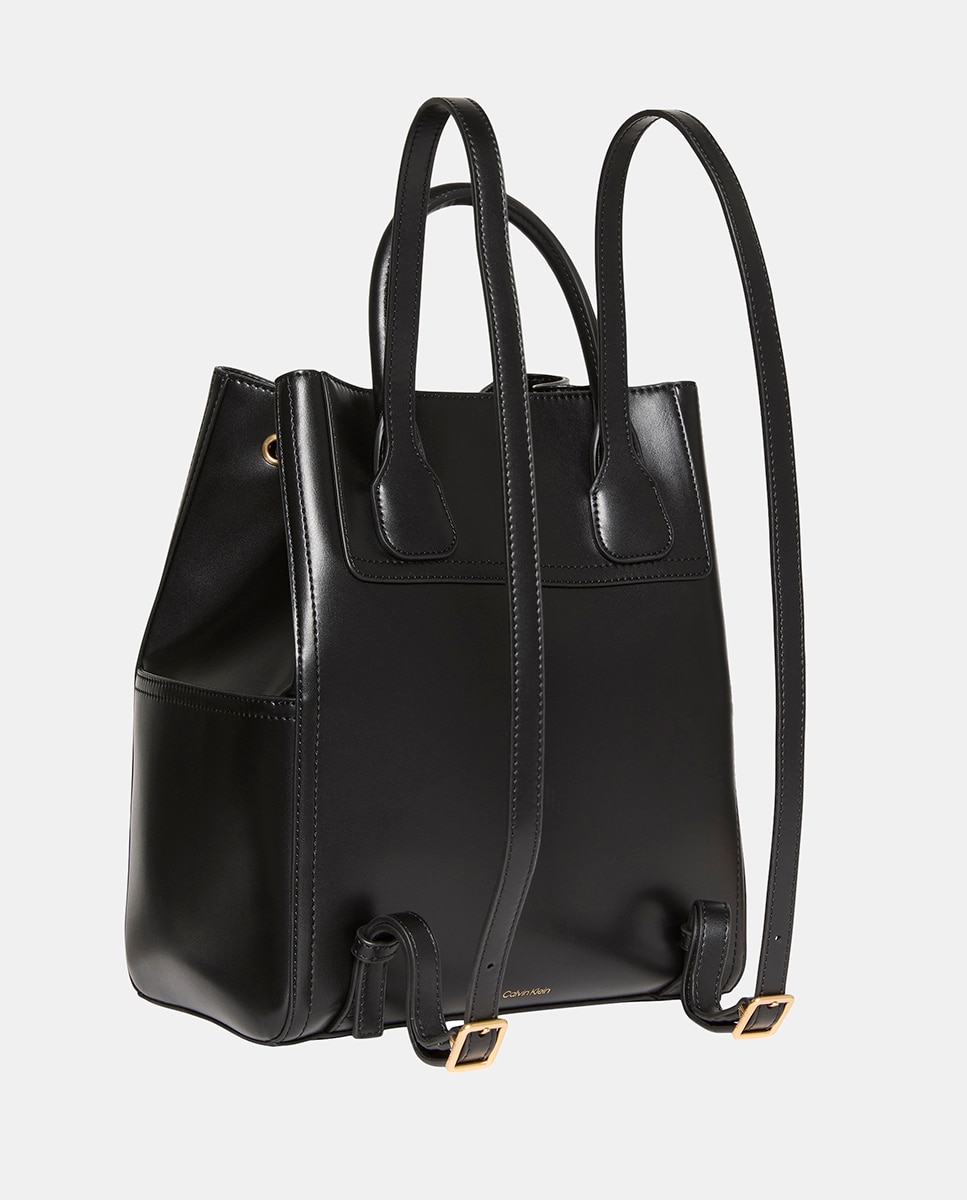 Mochila com Fecho de Aba Preto-2