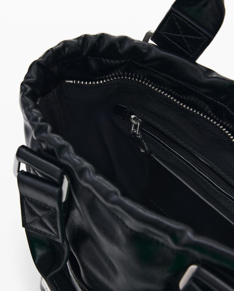 Mini Mochila com Acabamento de Efeito de Pele Preto-7