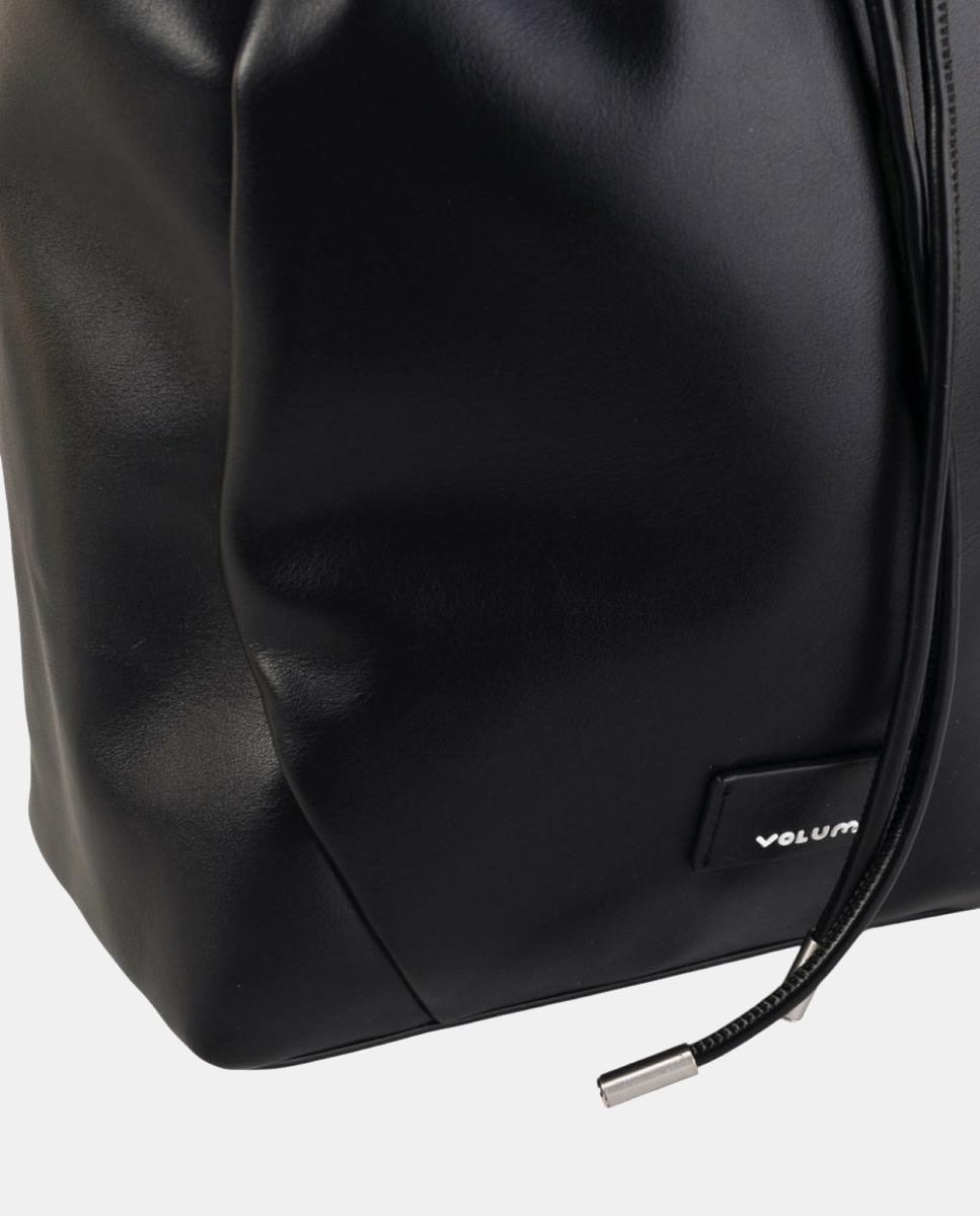 Mochila Tipo Saco Média de Acabamento Liso com Efeito de Pele e Fecho Ajustável Preto-3