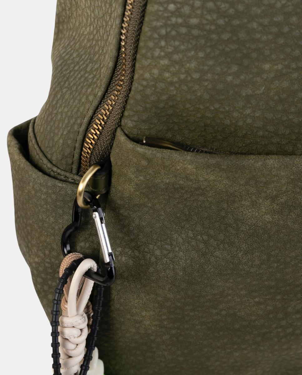 Mochila Urbana Compacta em Material Texturizado com Efeito de Pele e Bolsos Exteriores Verde-militar-3