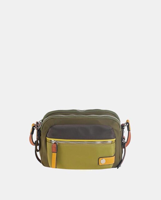 Imagen 0 de Bandolera de nylon tamaño peaueño en combinado en cuero y detalles de tiradores y logo   . Modelo  muy practico por sus compartimentos .