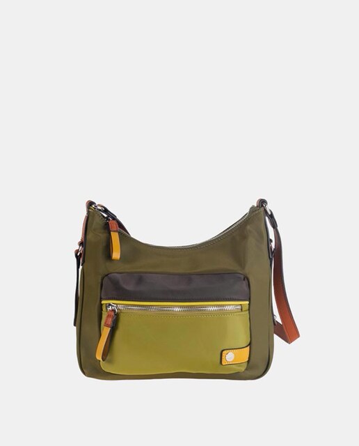 Imagen 0 de Modelo bandolera tamaño medio fabricado en nylon  y combinado en cuero con detalles  .
