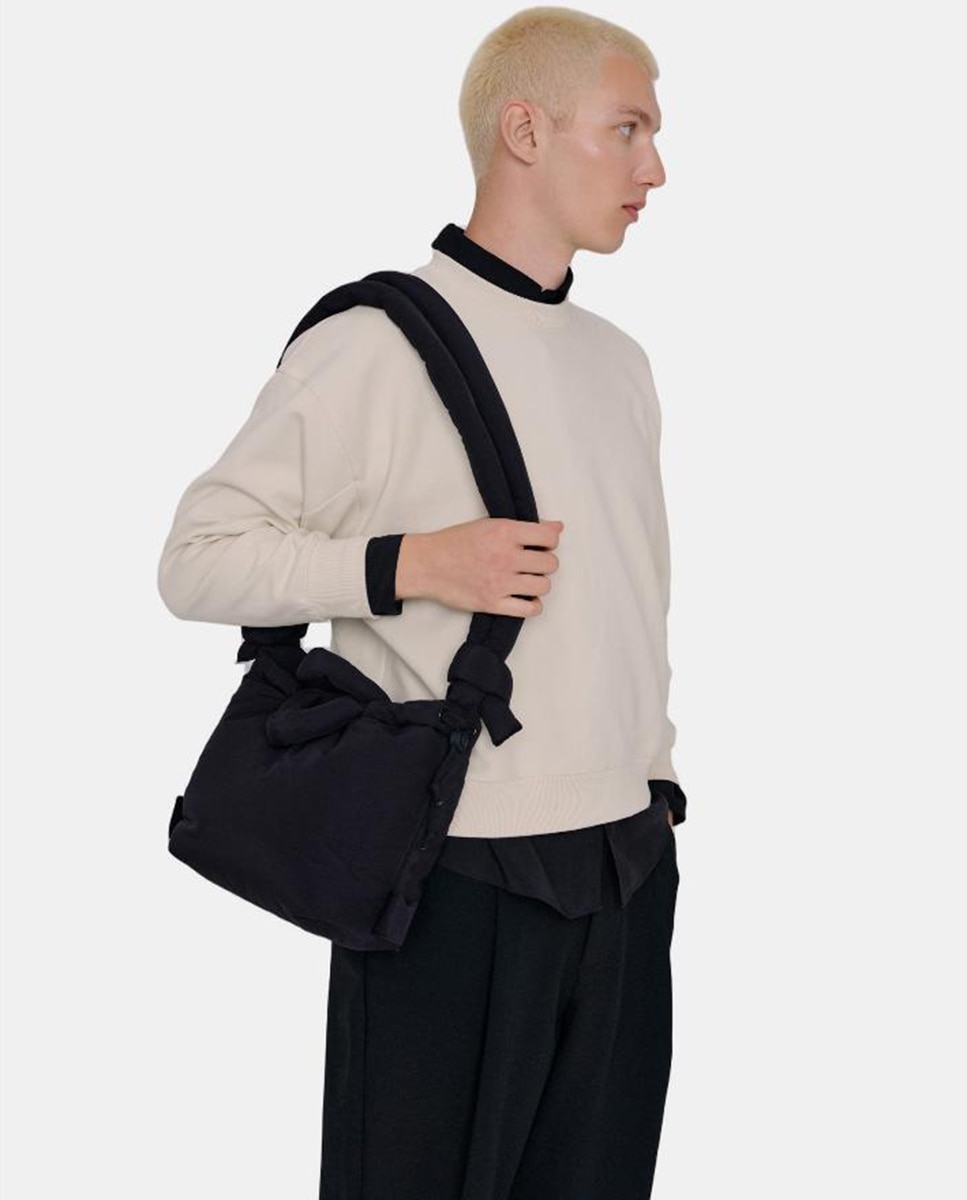 Mala de Ombro Modelo Ona Compacta Preto-2