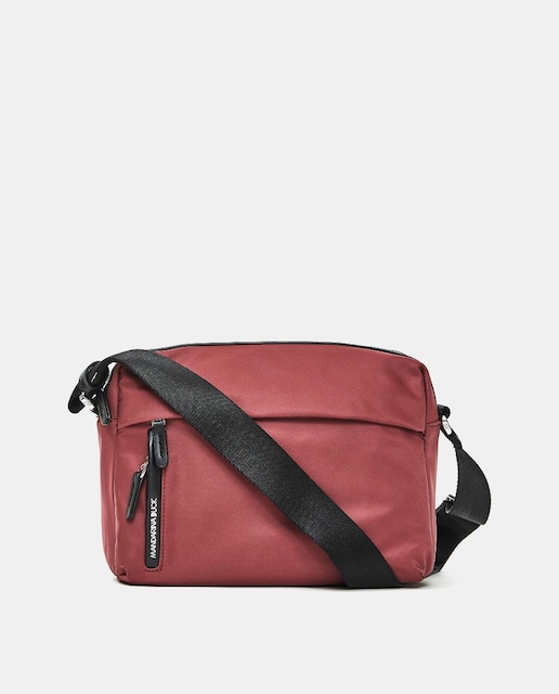 Imagen 0 de Bandolera mediana en negro con cremallera y asa larga ajustable