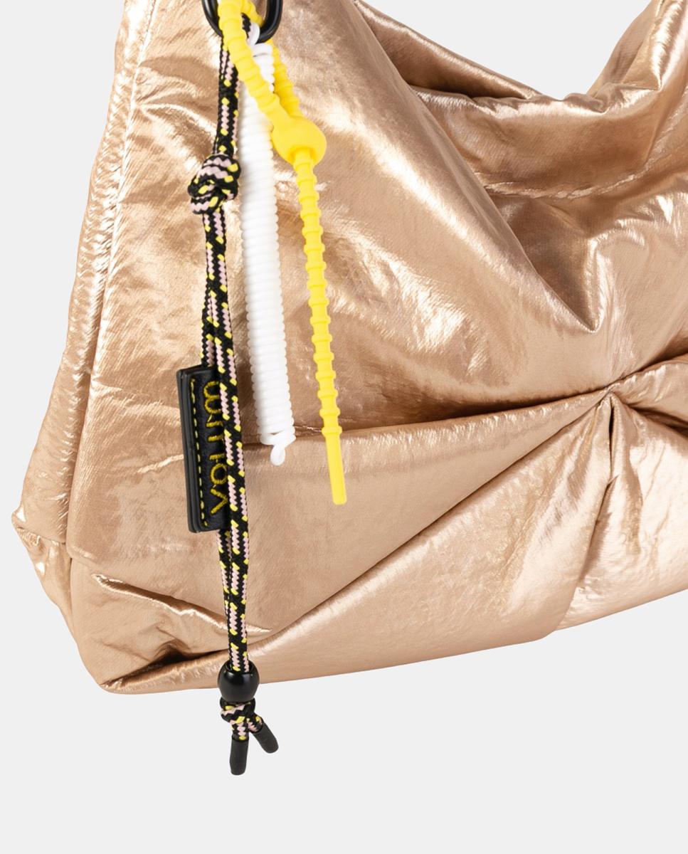 Mala a Tiracolo em Nylon Crinkle com Fecho de Correr e Alça Comprida Ajustável Ouro-3