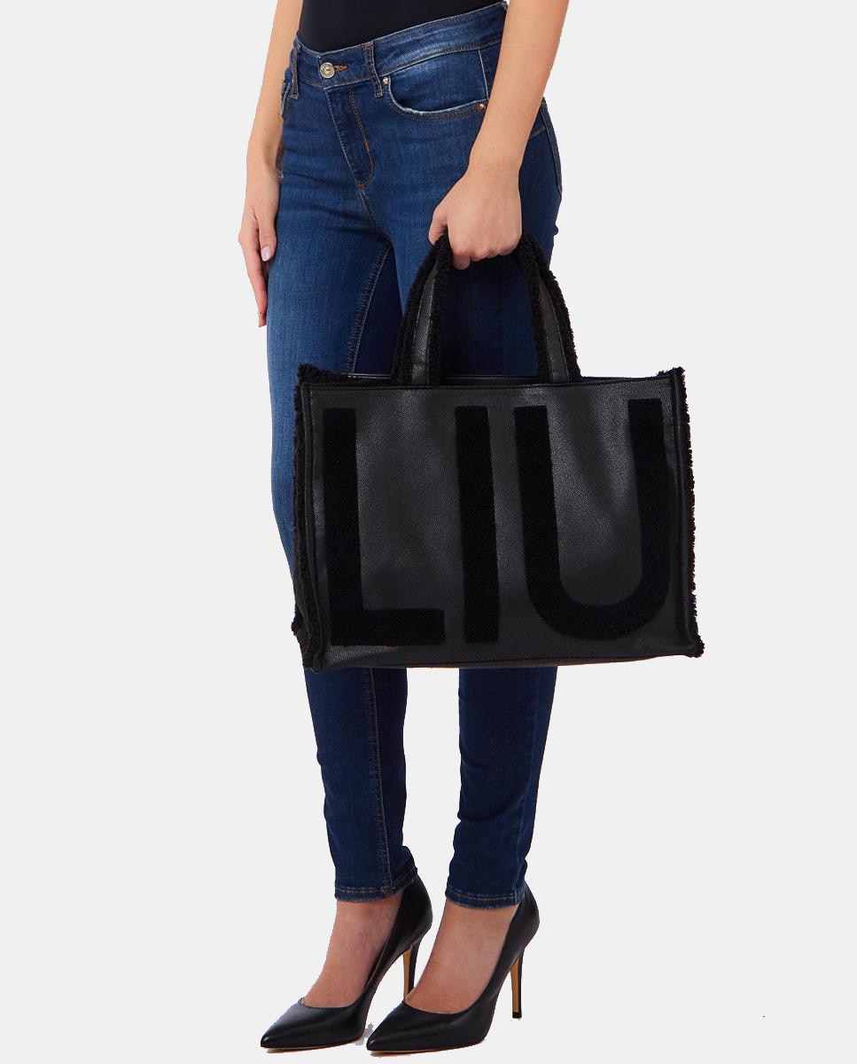 Mala Tipo Tote com Detalhe de Pelo de Borrego e Alça Amovível Preto-5
