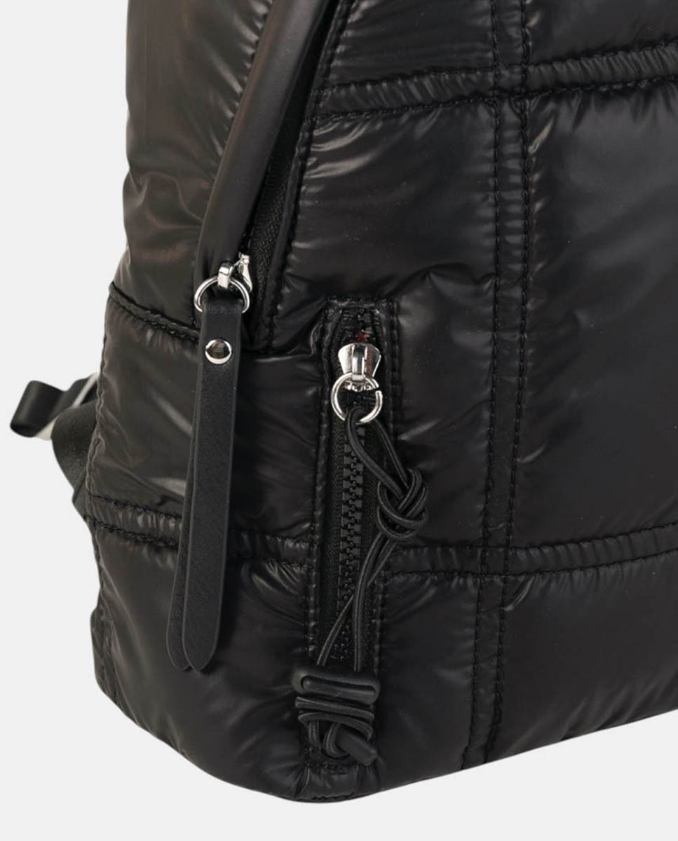 Mochila Urbana Acolchoada Média em Nylon Técnico Preto-3