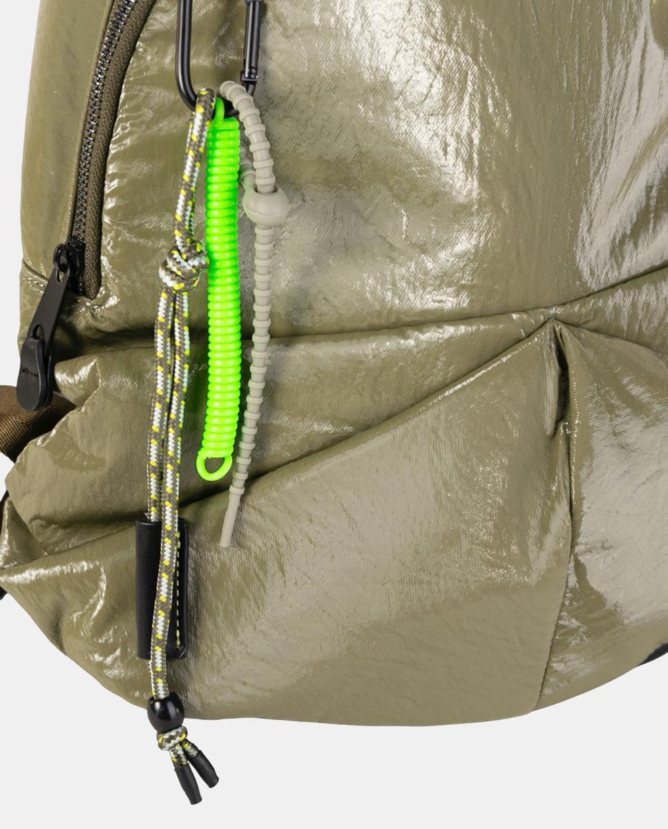 Mochila de Tamanho Médio em Nylon Crinkle com Fecho de Correr e Alça Entrelaçada Decorativa Caqui-3