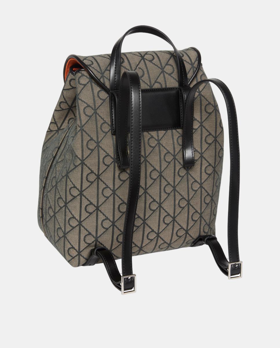 Mochila com Acabamento de Monograma em Jacquard Preto-2