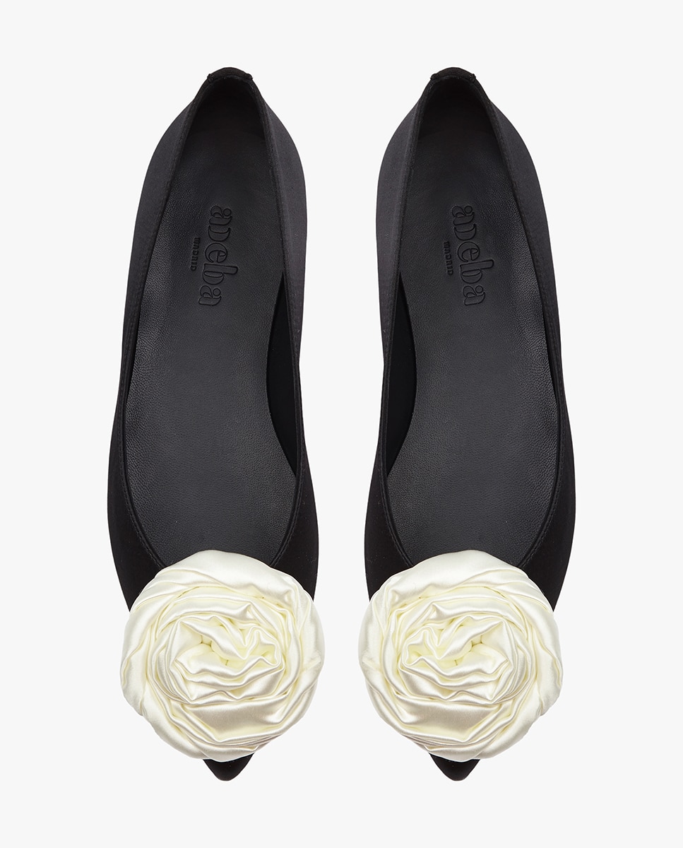Sabrinas Bloom de Cetim com Flor Preto-3