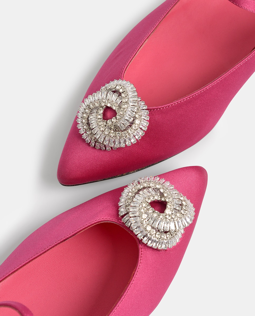 Sapatos de Presilha Knot de Cetim com Adorno de Cristais Fúcsia-3