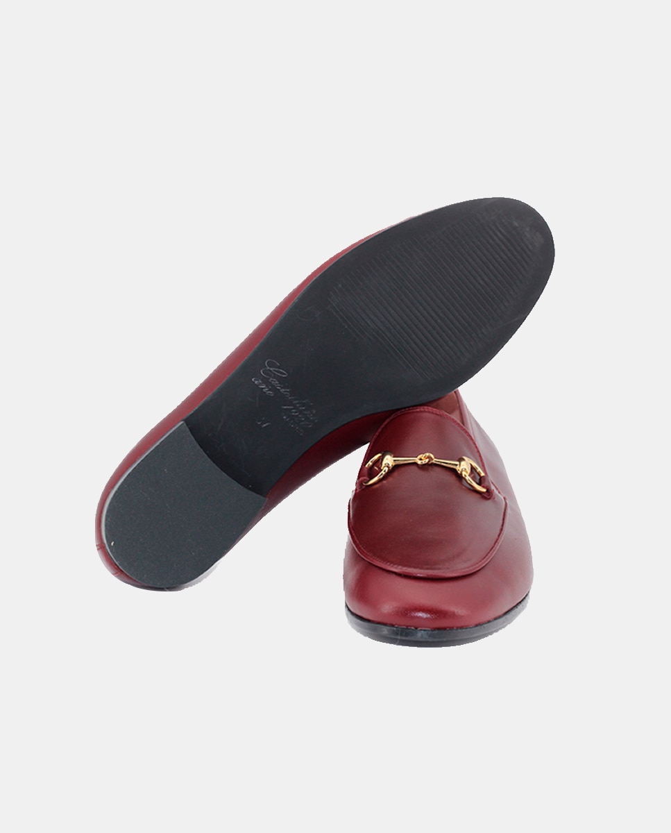 Mocassins com Adorno Metálico Vermelho-cereja-4
