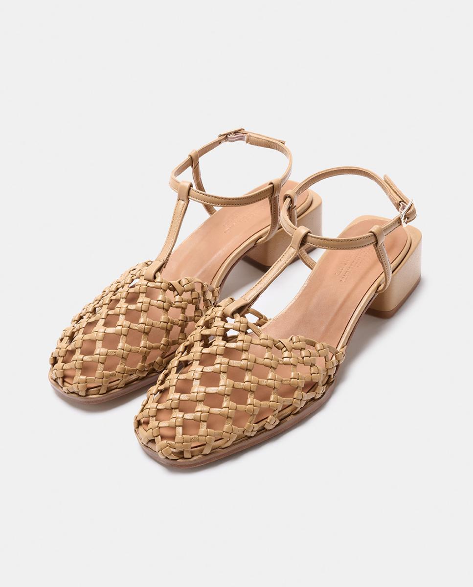 Sapatos em Pele Entrançada com Pulseira e Salto Médio Natural-2