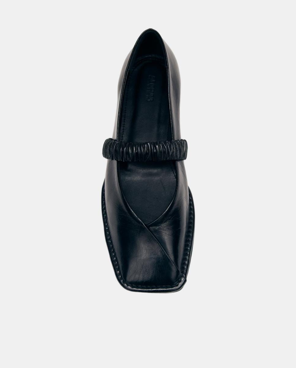 Sabrinas com Biqueira Quadrada Preto-3