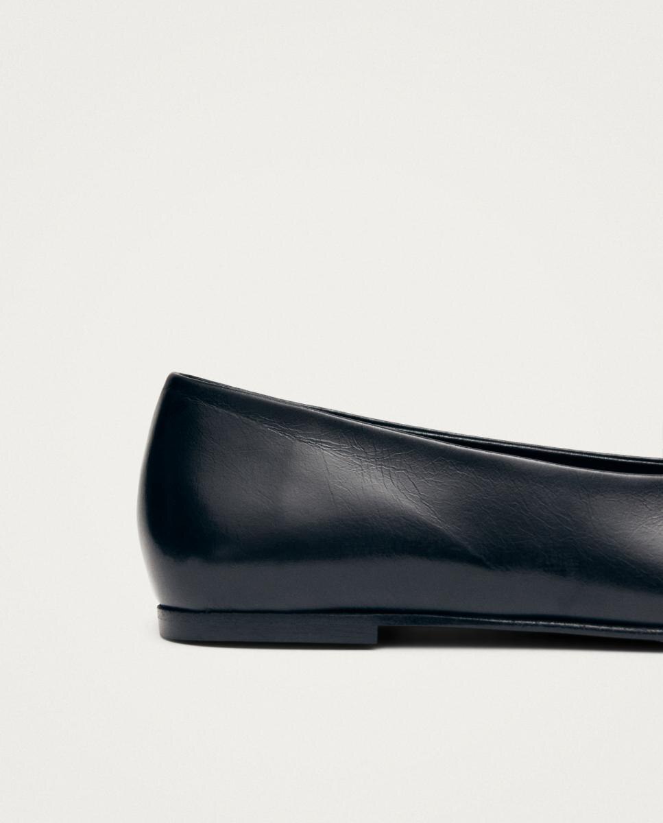 Sabrinas com Biqueira Diagonal Preto-4