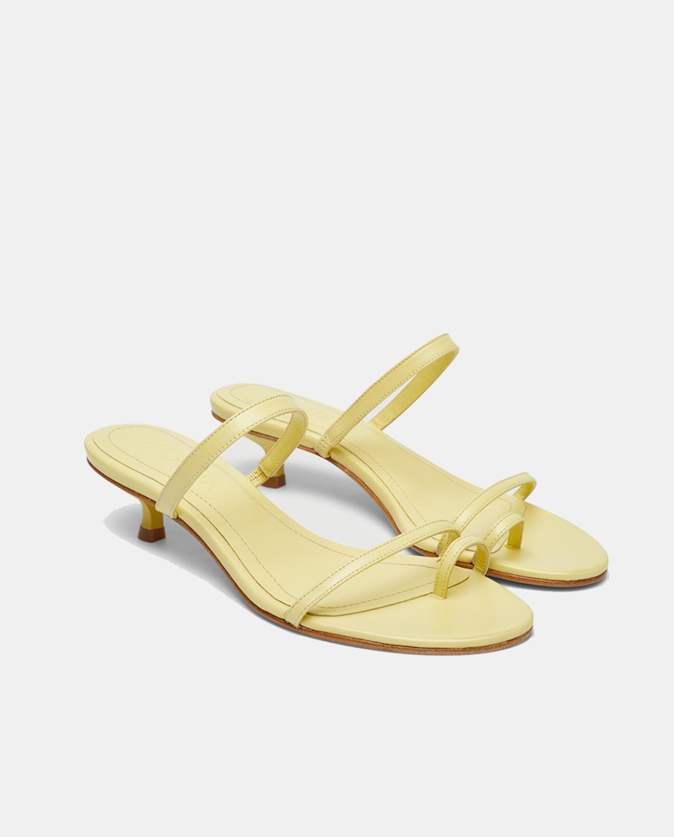 Kitten Heel Sandal In Leather Amarelo-trigo-2