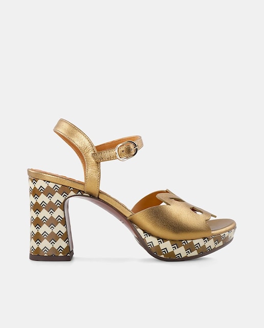 Imagem 0 de Sandálias em Pele com Salto Quadrado