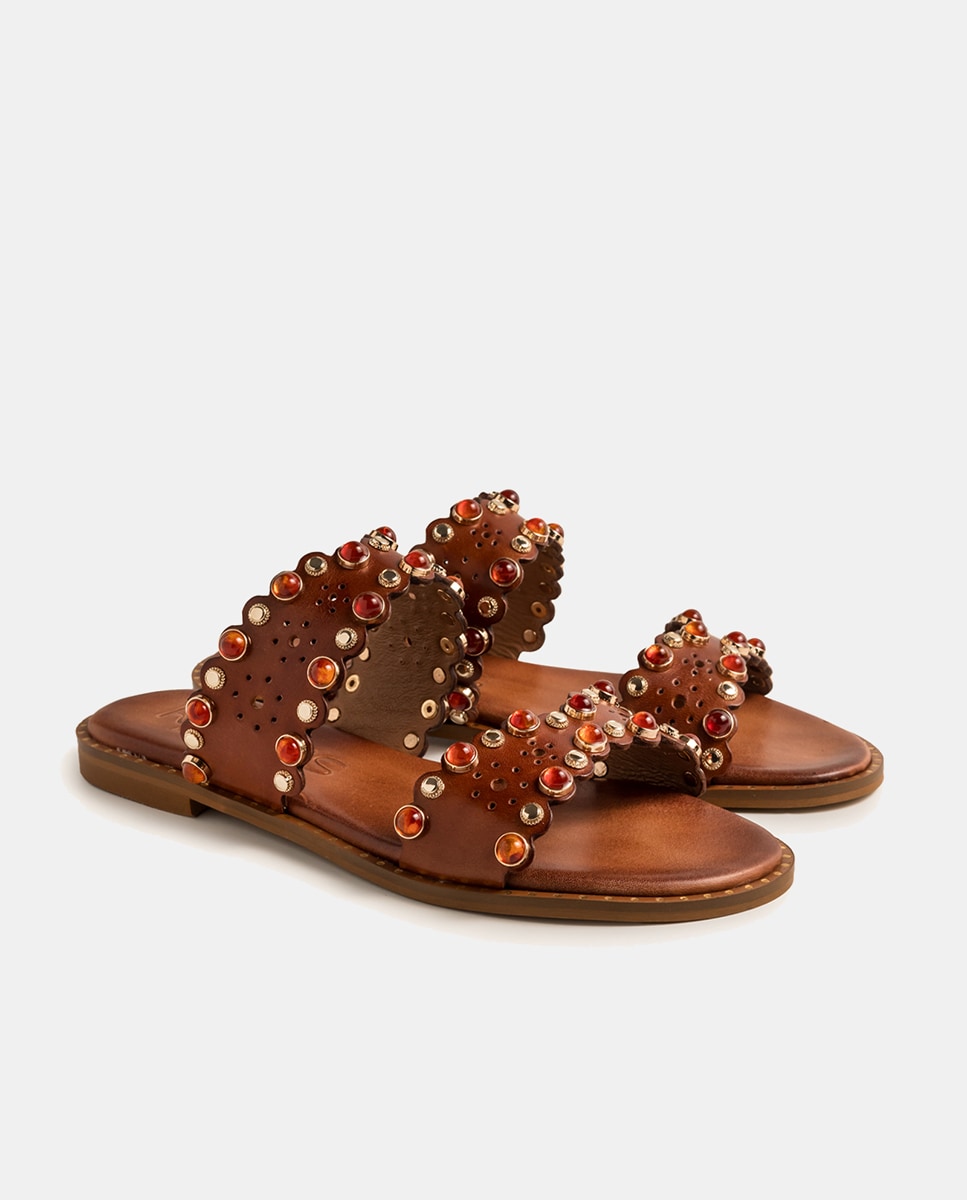 Sandálias em Pele com Missangas Castanho-3