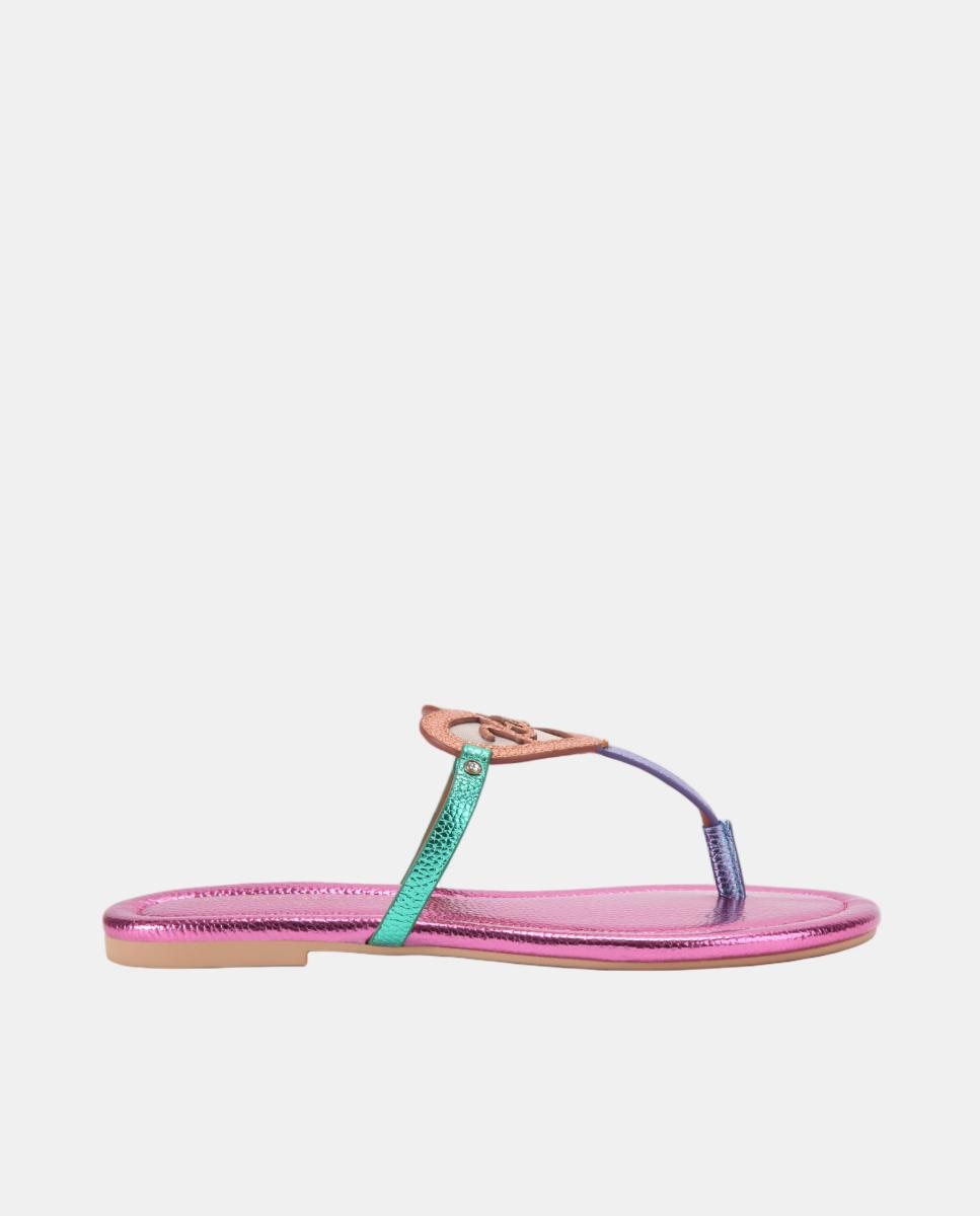 Imagem 0 de Sandálias Rasas com Detalhe Superior