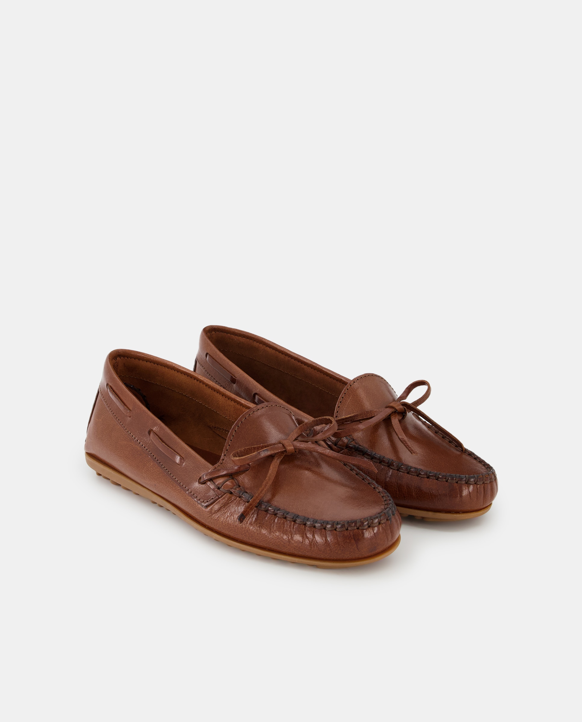 Mocassins com Adorno de Laço, Sola de Borracha e em Pele Castanho-claro-2