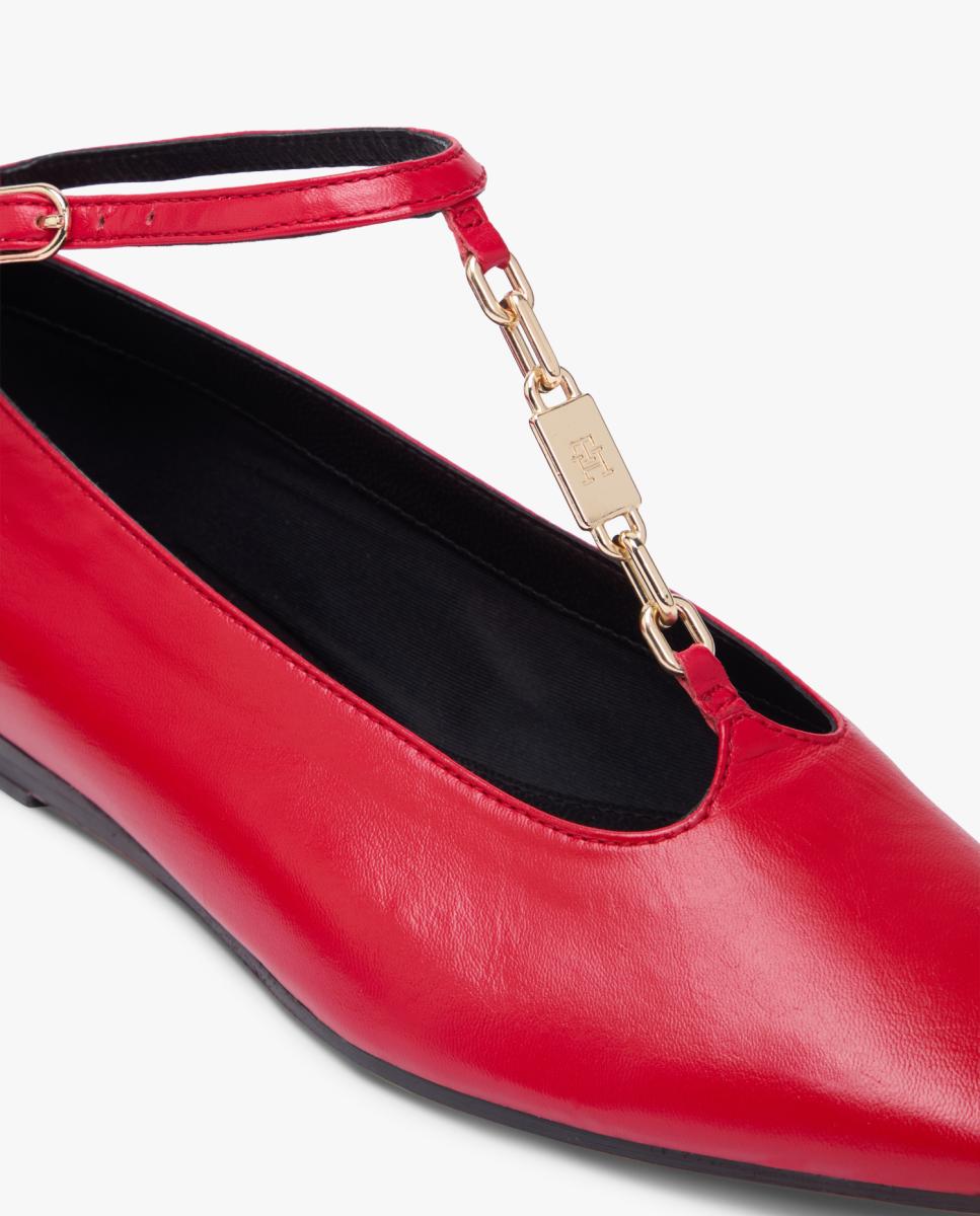 Sabrinas em Pele com Corrente Vermelho-3