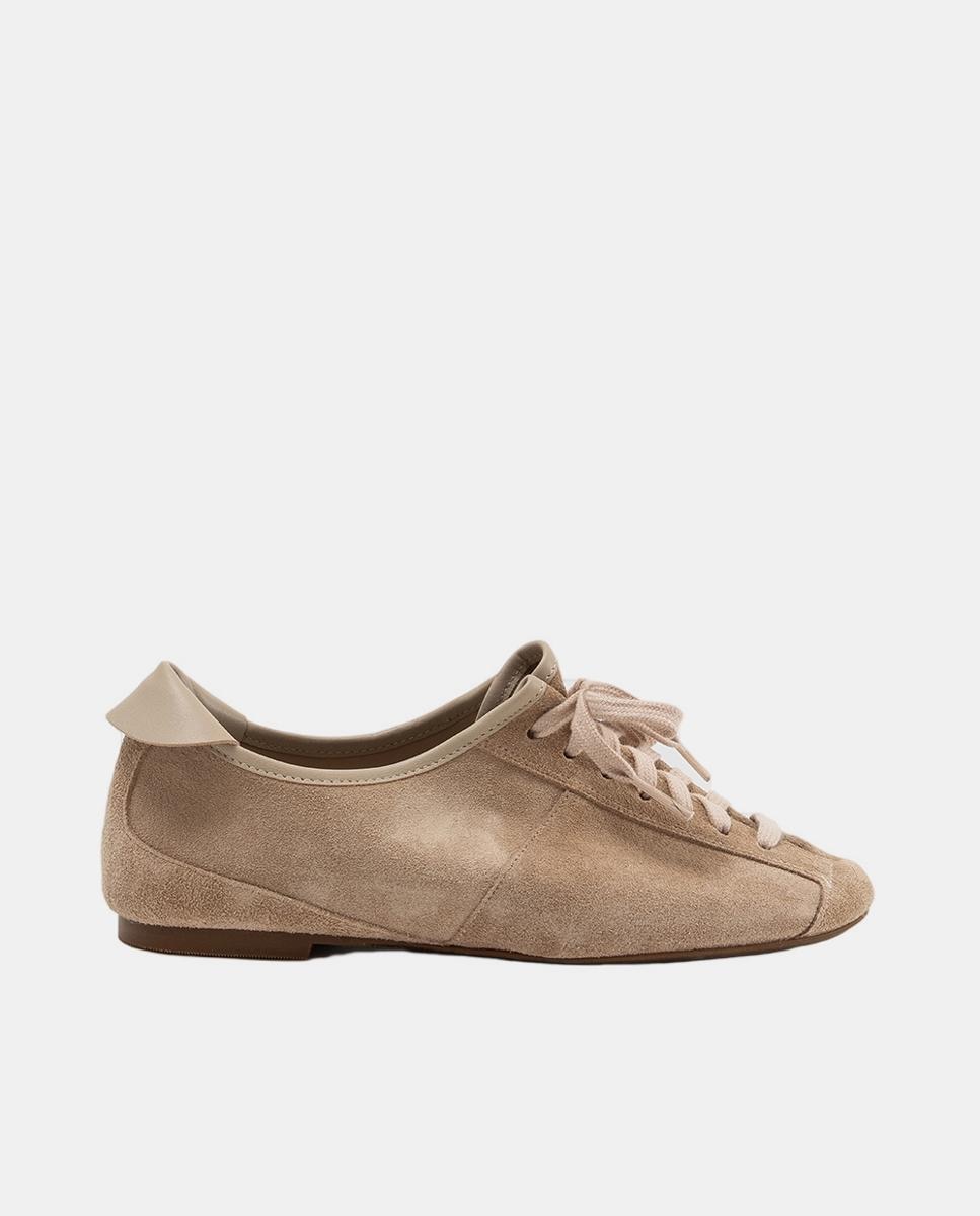 Dansi - Sneaker plana de mujer en serraje combinada con piel.