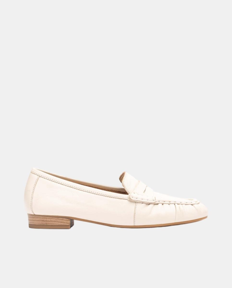 Imagem 0 de Mocassins com Franzido na Biqueira