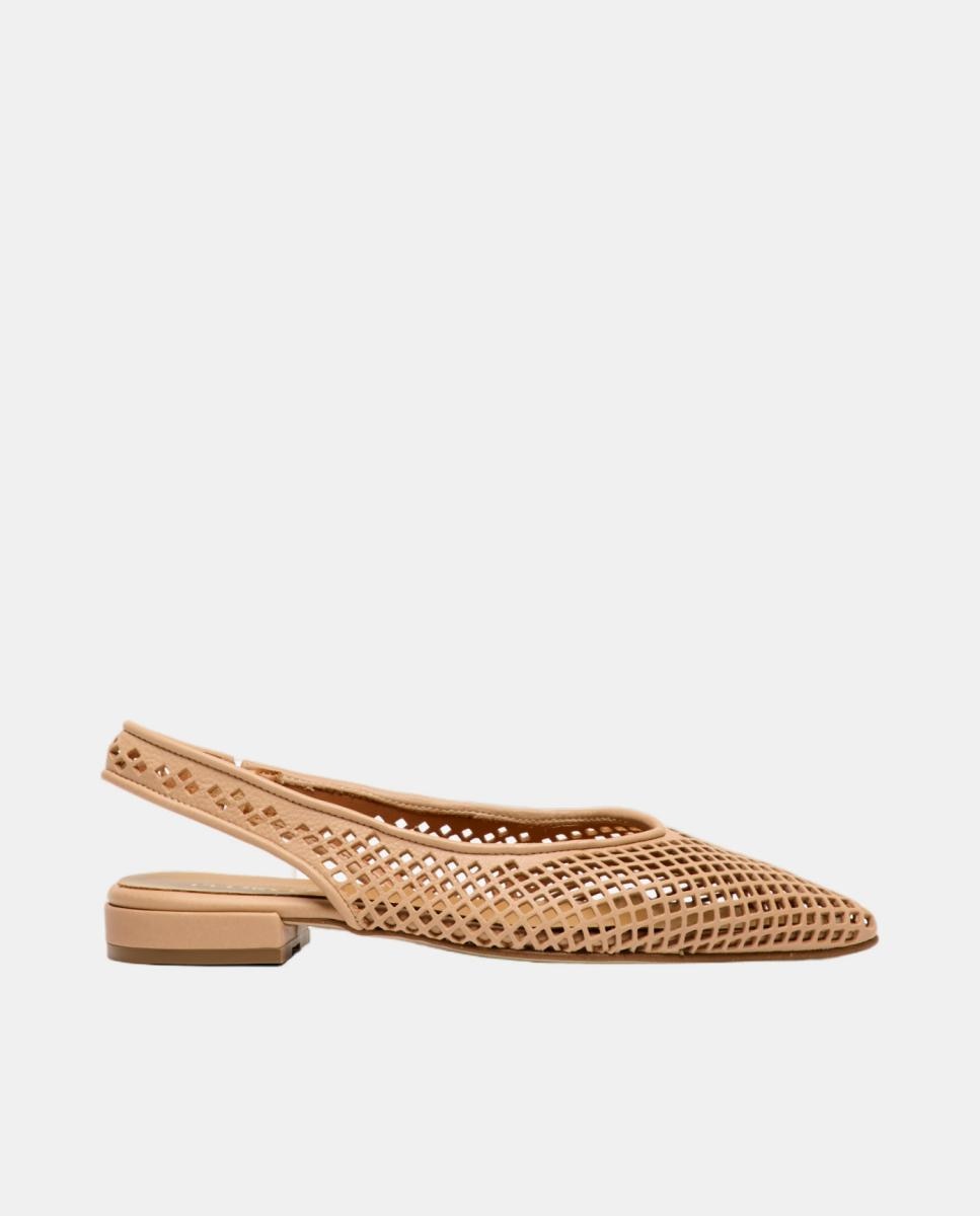Pedro Miralles - Zapato plano de mujer de piel troquelada..