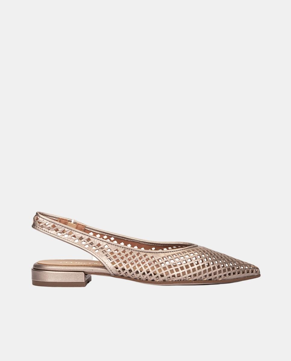 Imagem 0 de Sapatos Rasos em Pele Perfurada.