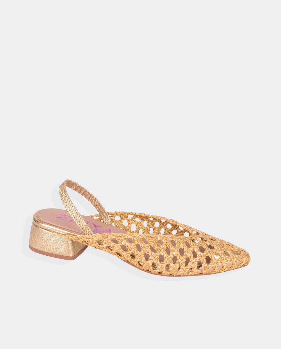 Miuxa - Zapato destalonado en crochet con elástico.