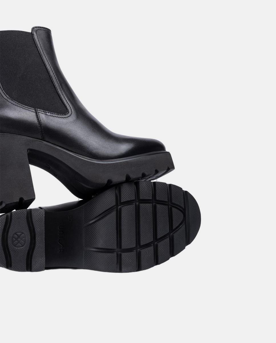 Botins Chelsea em Pele com Biqueira Redonda Preto-4