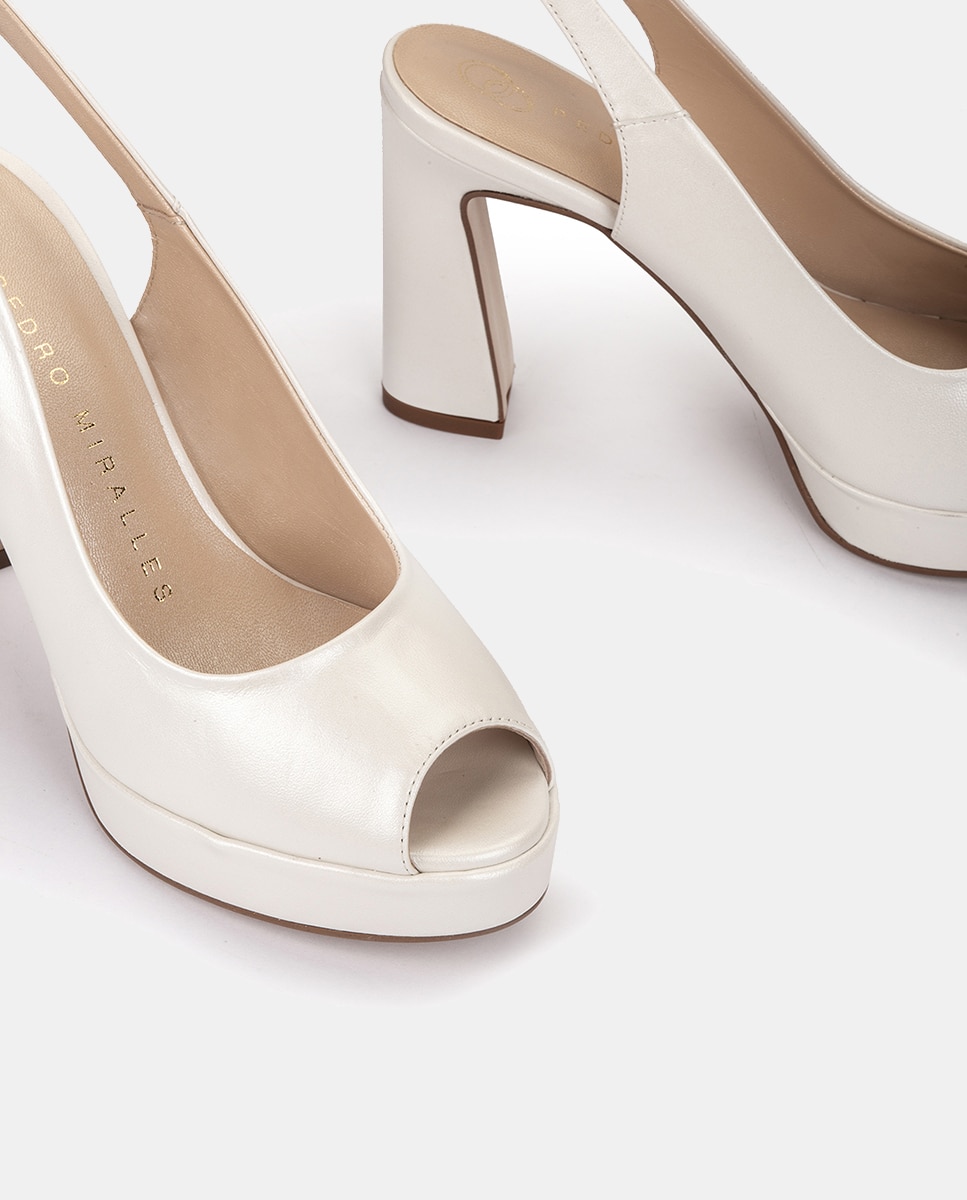 Peep Toes Cittanova com Plataforma, Salto de Bloco e em Pele Branco-4