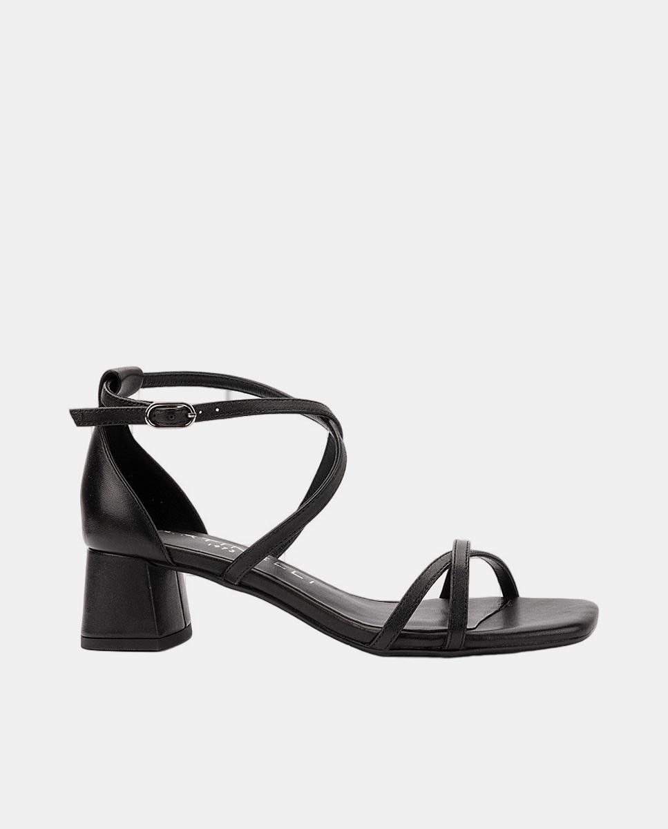 Imagem 0 de Sandálias em Pele com Tacão