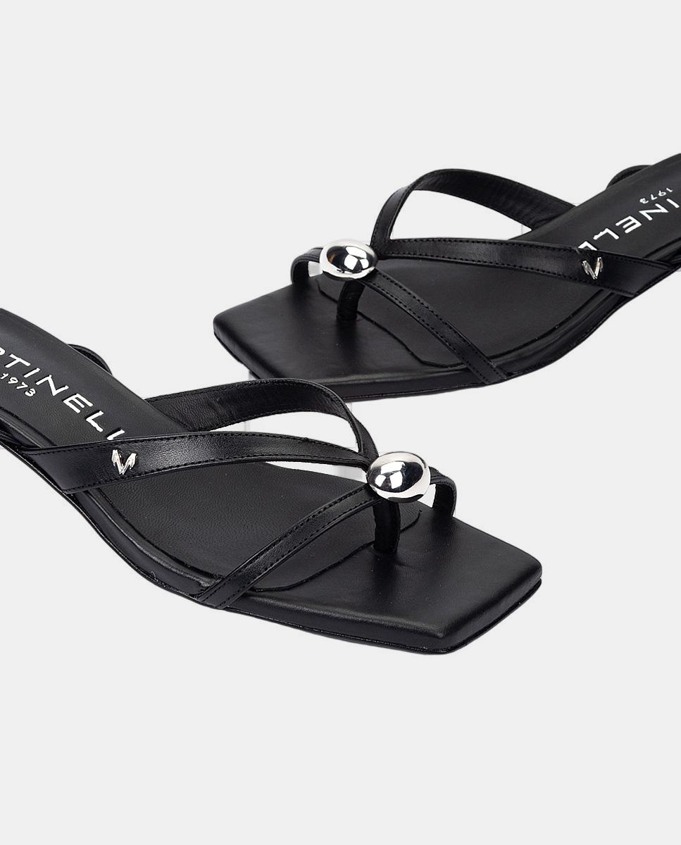 Sandálias em Pele com Tacão Preto-2