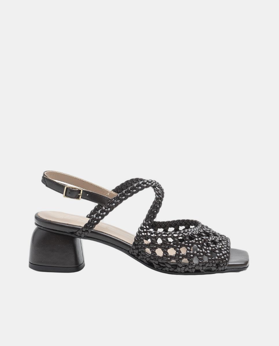 Imagem 0 de Sandálias Entrançadas