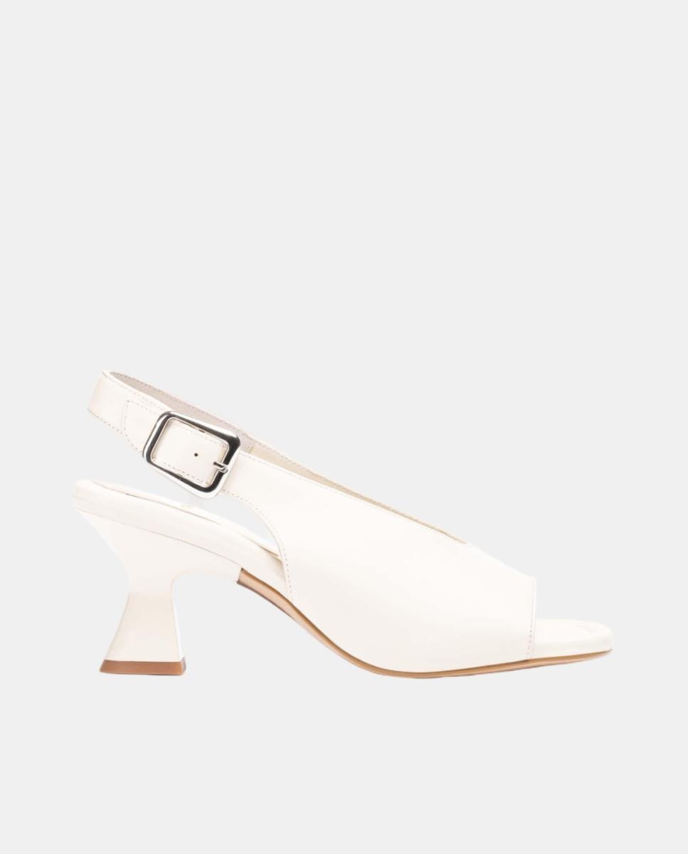 Imagem 0 de Sandálias de Biqueira Quadrada com Salto Pintado