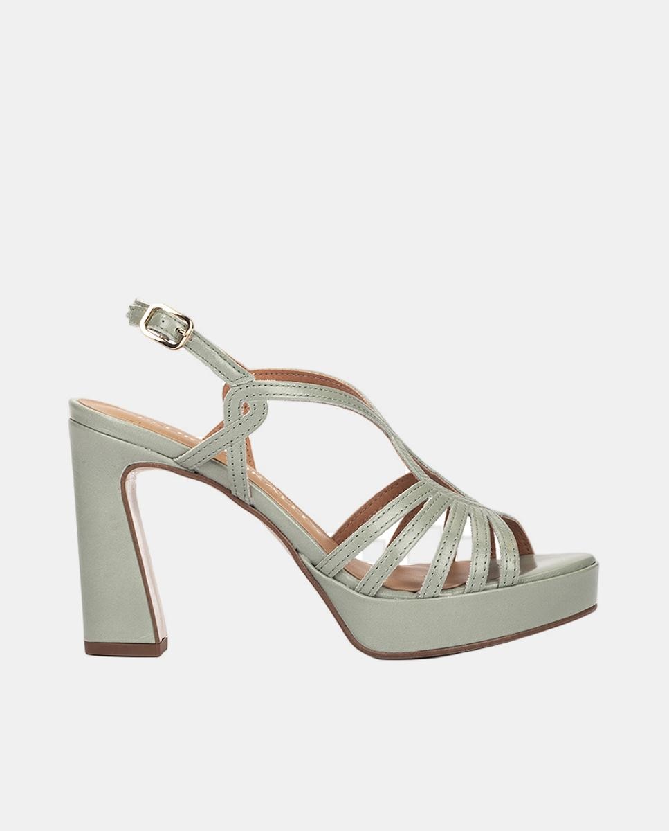 Imagem 0 de Sandálias em Pele com Salto.