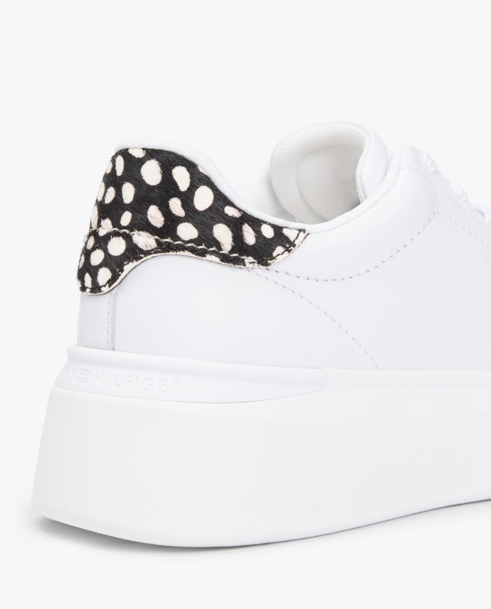 Sapatilhas em Pele com Estampado TH Branco-2